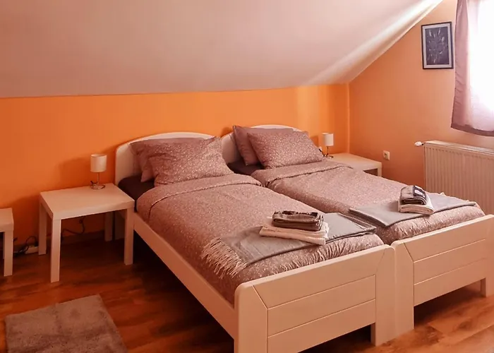 Apartmaji Medved, Brezplacno Parkiranje Apartamento *