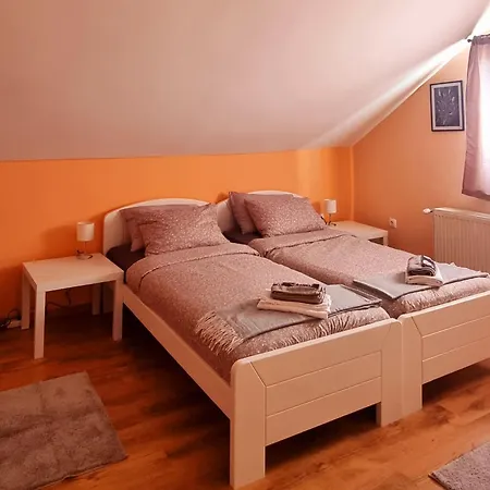Apartmaji Medved, Brezplacno Parkiranje Апартаменти *