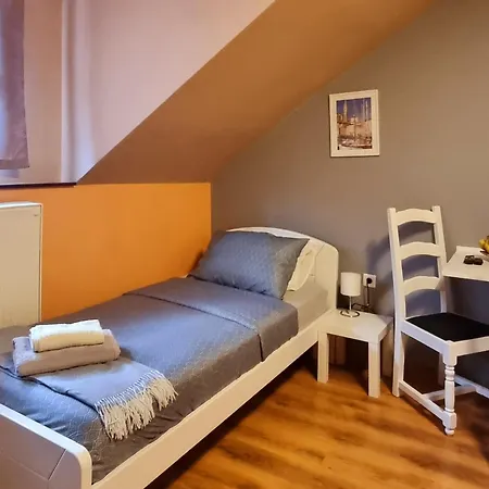 Apartmaji Medved, Brezplacno Parkiranje * Любляна