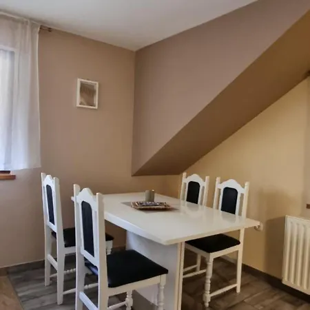 Apartmaji Medved, Brezplacno Parkiranje Apartment